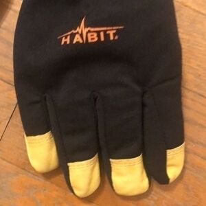 NEW Men’s gloves 3M Thinsulate size medium